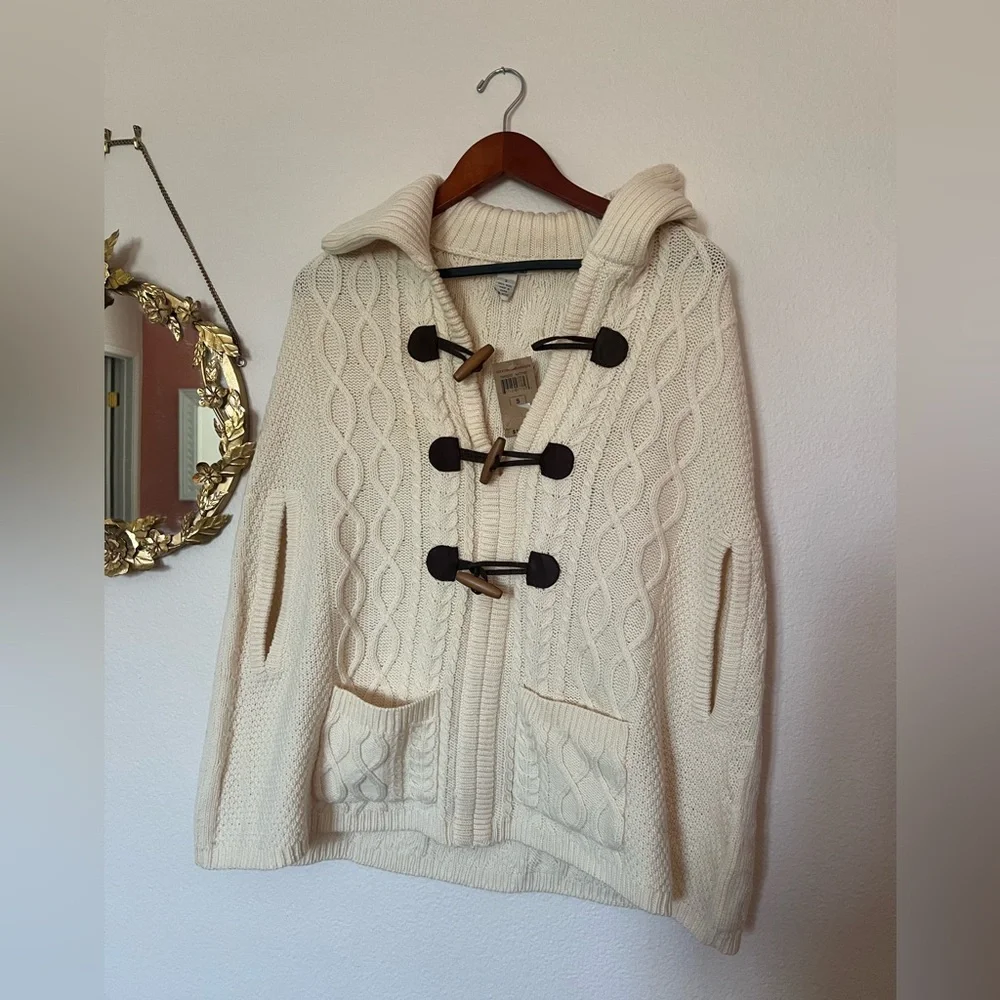 Lucky Brand Cable Knit Poncho Cape fisherman Irish toggle cable cream white wool - Picture 3 of 6